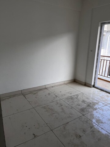 Room in 3 BHK Apartment at Signature Pristine, Sarjapur – for Sale