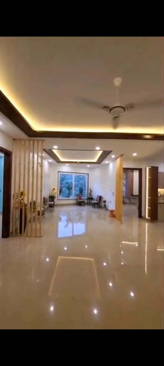 3 BHK + Extra Room Builder Floor For Rent in New Rajinder Nagar