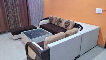 Living Room in 4 BHK Builder Floor at Parklands, Sector 85 – for Rent