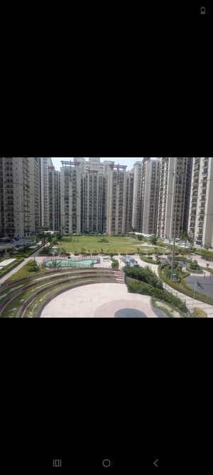 2 BHK Apartment For Rent in Antriksh Golf View, Sector 78