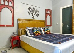 3.5 BHK + Servant Room Apartment For Sale in Paras Dews
