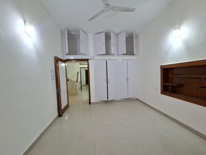 Room in 3 BHK Independent House at Sector 16 – for Rent