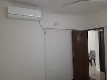 Room in 1 BHK Apartment at Anand Eastwoods, Viman Nagar – for Rent