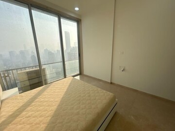 Room in 3 BHK Apartment at Kohinoor Square Altissimo, Dadar West – for Sale