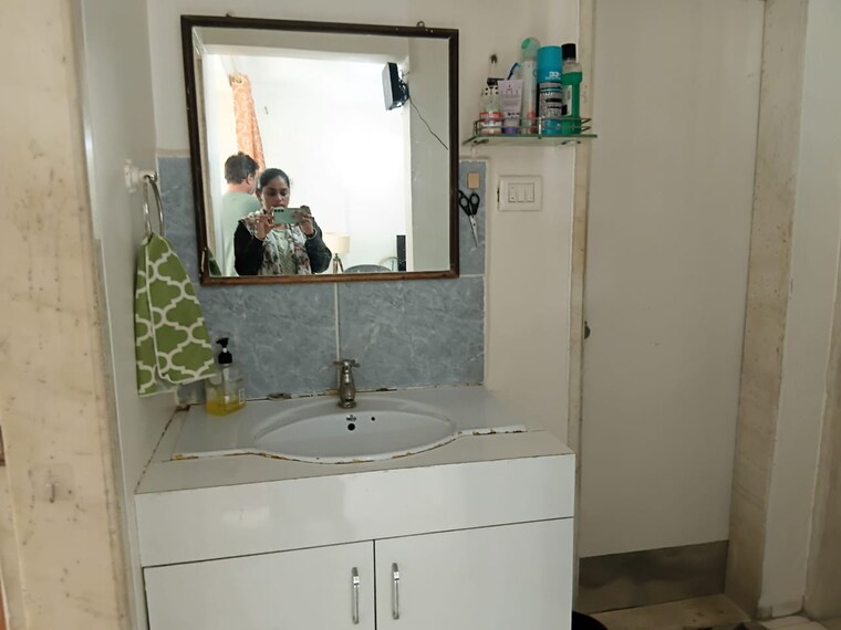 Bathroom, lunkad-queensland 1 Bedroom 550 Sq.Ft. Apartment In Viman Nagar Pune 9611883