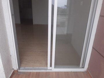 Room in 2.5 BHK Apartment at VTP Belair, Mahalunge – for Rent