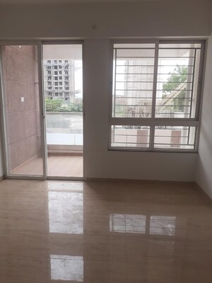 Room in 2.5 BHK Apartment at VTP Belair, Mahalunge – for Rent