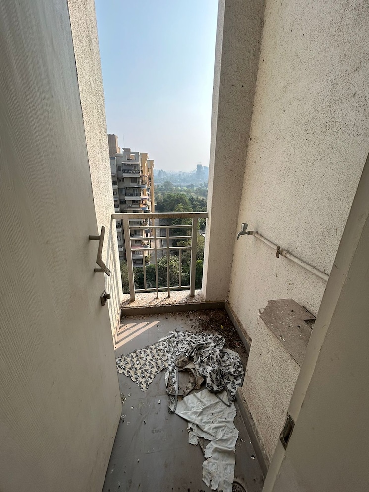 Balcony, brahma-f-residences 3 Bedroom 1525 Sq.Ft. Apartment In Kalyani Nagar Pune 9611911