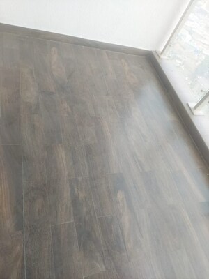  Office Space For Rent in Express Zone, Malad East