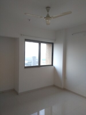 Room in 3 BHK Apartment at Lodha Splendora, Ghodbunder Road – for Rent