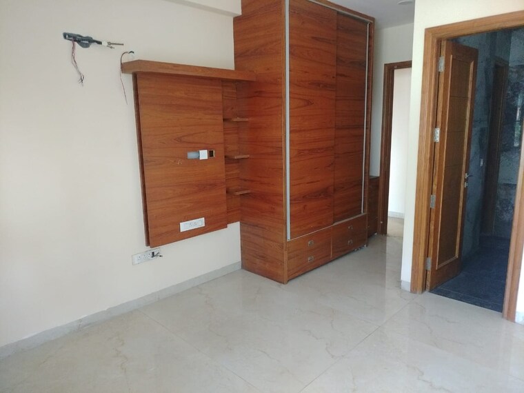 Room, sector 4 3 Bedroom 3100 Sq.Ft. Builder Floor In Sector 4 Panchkula 9611972