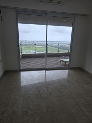 Room in 3 BHK Apartment at Lokhandwala Minerva Mahalaxmi, Mahalaxmi – for Sale