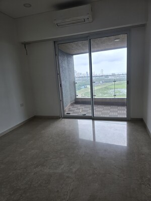 Room in 3 BHK Apartment at Lokhandwala Minerva Mahalaxmi, Mahalaxmi – for Sale