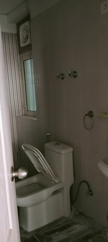 Bathroom in 2 BHK Apartment at Ansal API Celebrity Greens, Ashiyana – for Sale