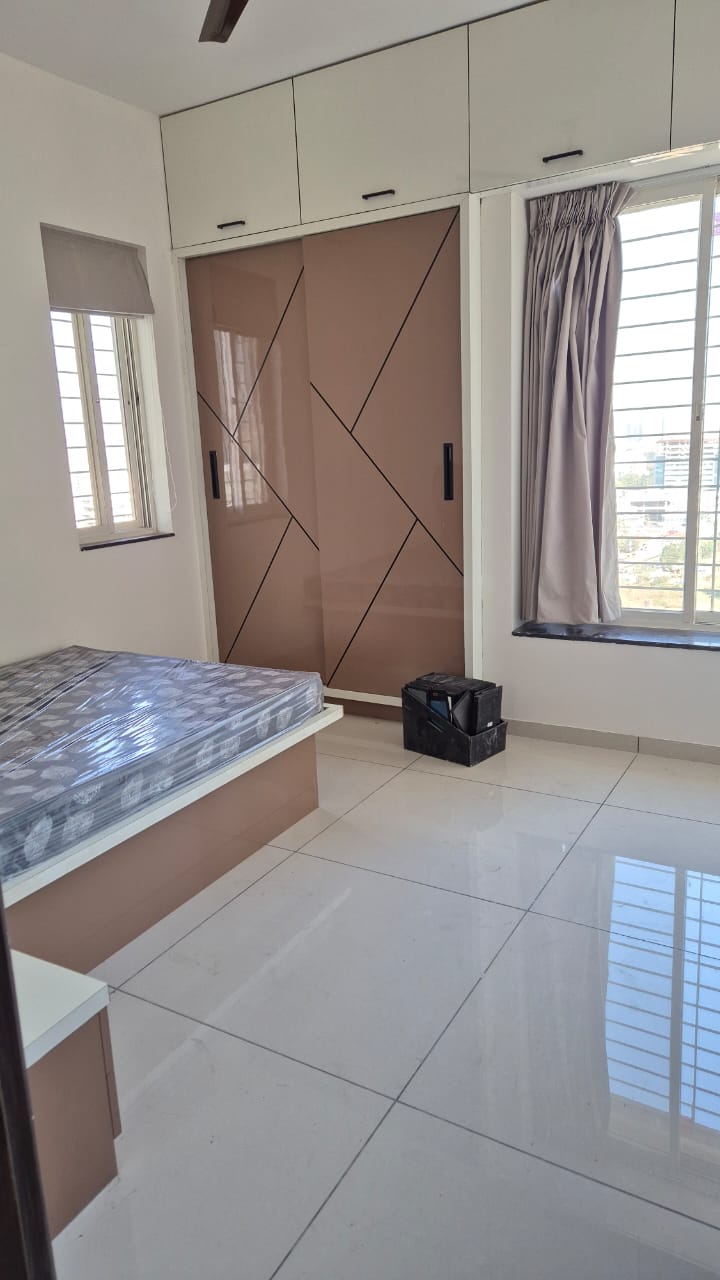 3 BHK + Pooja Room Apartment For Rent in Yashwin Supernova