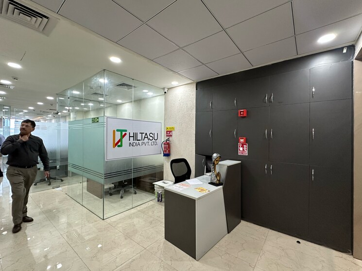 Team Area, dlf-central-74 Commercial Office Space 1600 Sq.Ft. In Sector 74a Gurgaon 9612158