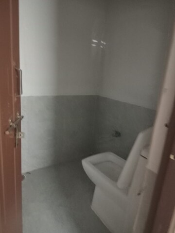 Bathroom in 3 BHK Builder Floor at Alkapuri – for Rent
