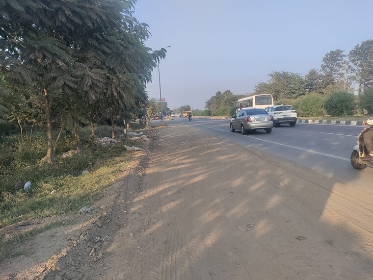  Parking, ambala highway Commercial Land 1200 Sq.Ft. In Ambala Highway Zirakpur 9612154