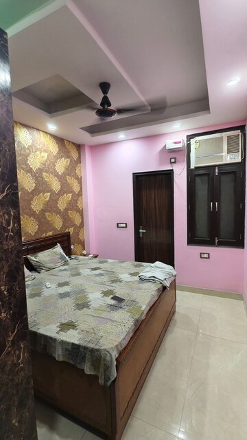 Bedroom in 2 BHK Builder Floor at Vasundhara Sector 3 – for Rent