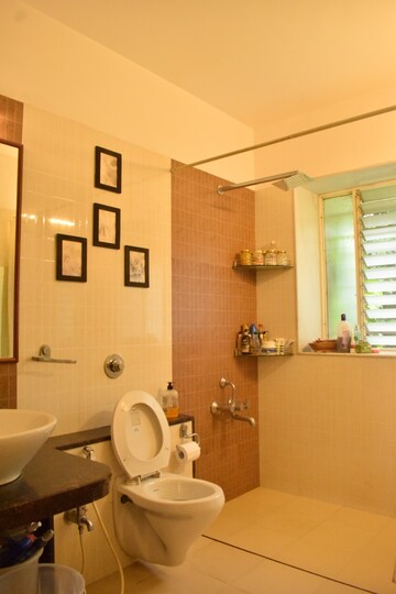 Bathroom in 6+ BHK Villa at Hadapsar – for Sale