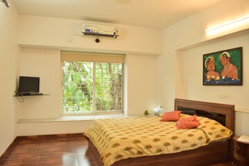 Bedroom in 6+ BHK Villa at Hadapsar – for Sale