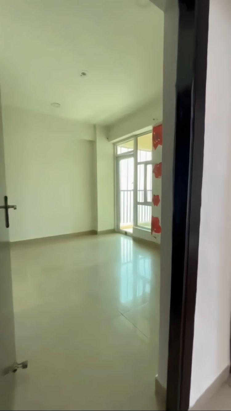 2 BHK Apartment For Sale in Gaur City 2 - 16th Avenue