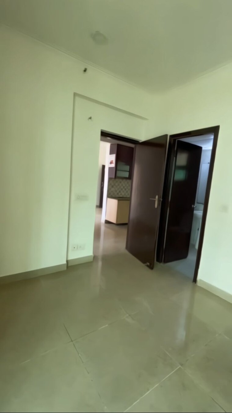 Room, gaur-city-2-16th-avenue 2 Bedroom 1010 Sq.Ft. Apartment In Sector 16c Greater Noida Greater Noida 9612160