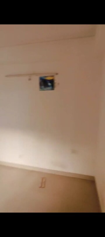 Room in 2 BHK Apartment at Supertech Ecovillage I, Sector 1 Greater Noida – for Rent