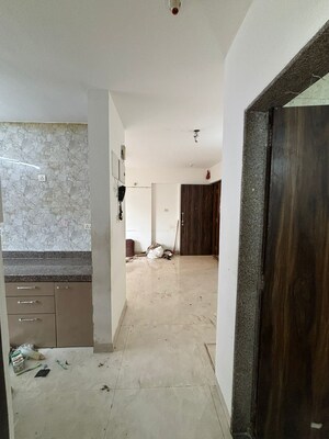 Bathroom in 1 BHK Apartment at Jogeshwari East – for Rent