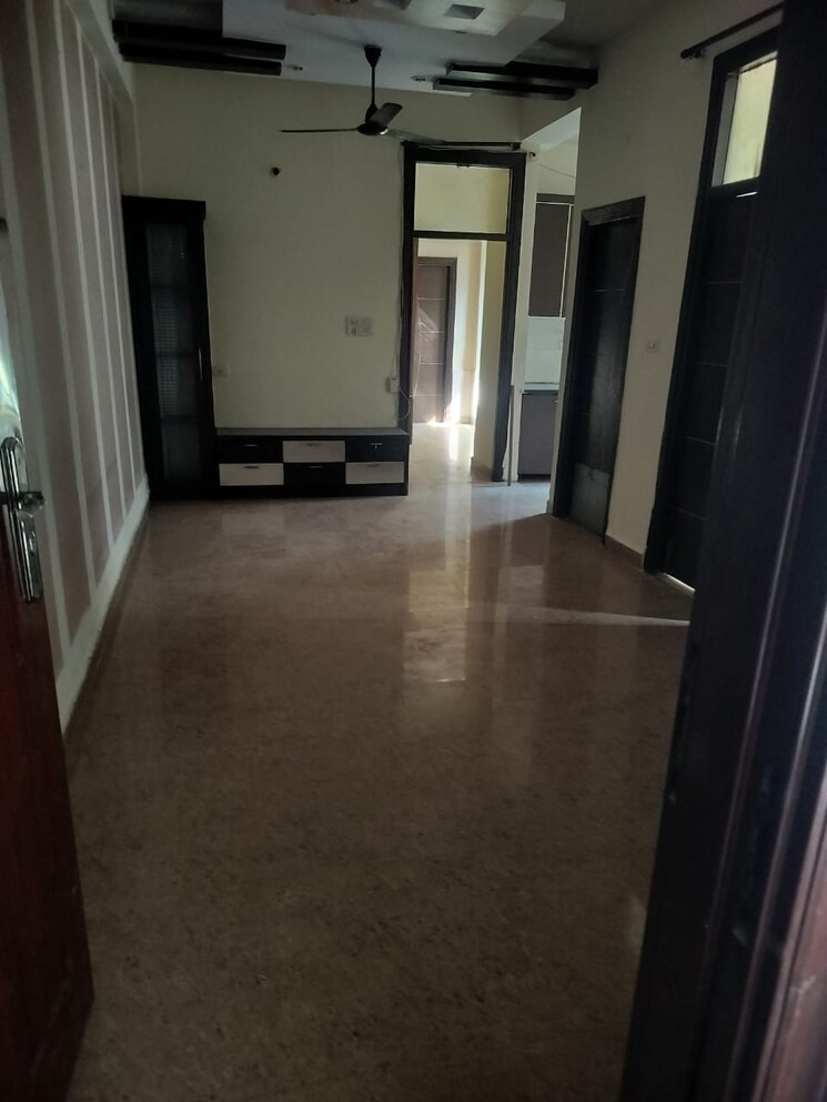 Room, vasundhara sector 1 3 Bedroom 1150 Sq.Ft. Builder Floor In Vasundhara Sector 1 Ghaziabad 9612298