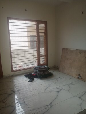 Room in 5 BHK Independent House at Patiala Road – for Sale