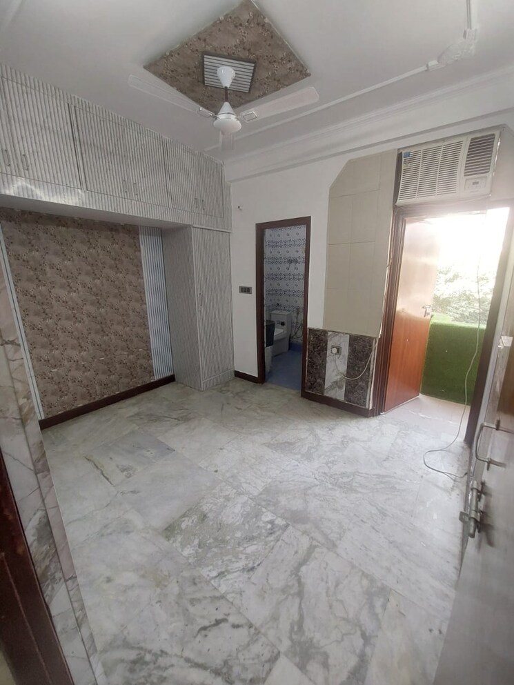 Room, vasundhara sector 3 3 Bedroom 1280 Sq.Ft. Builder Floor In Vasundhara Sector 3 Ghaziabad 9612323