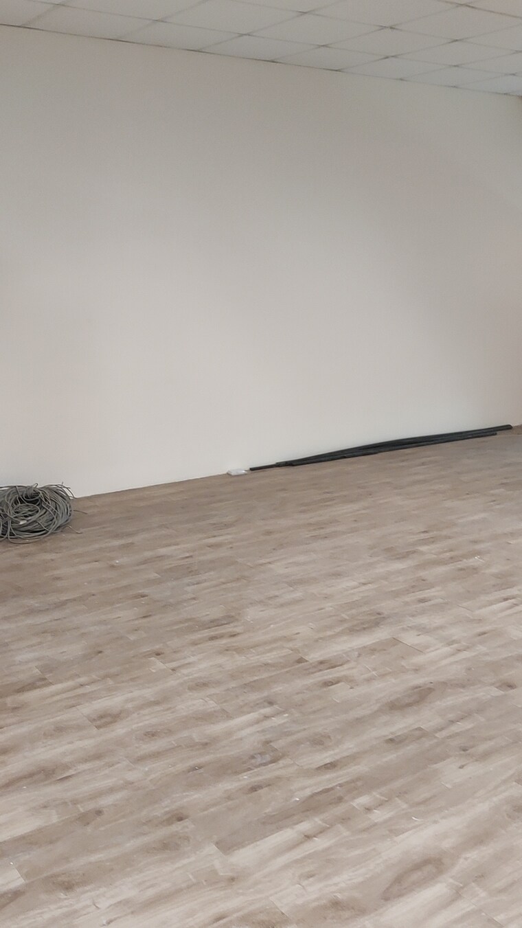  Parking, satra-plaza Commercial Office Space 1200 Sq.Ft. In Vashi Sector 19d Navi Mumbai 9612334