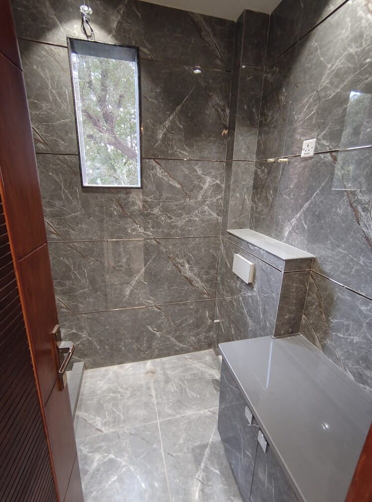Bathroom, sector 84 4 Bedroom 290 Sq.Yd. Builder Floor In Sector 84 Faridabad 9612352