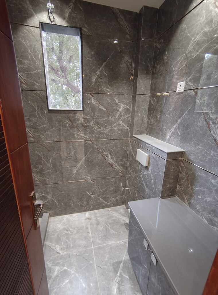 Bathroom, sector 84 4 Bedroom 290 Sq.Yd. Builder Floor In Sector 84 Faridabad 9612352