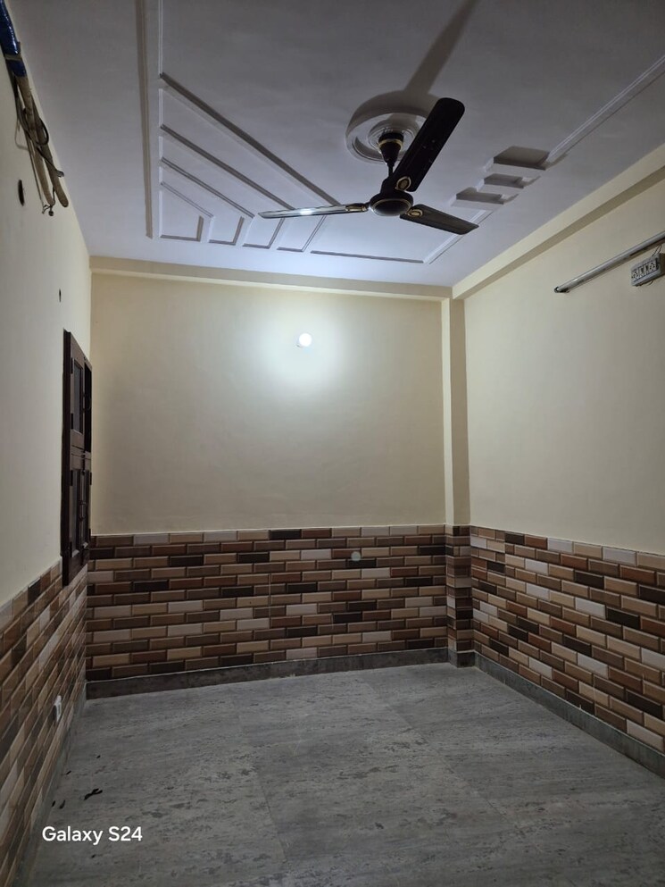 Room, vasundhara sector 1 2 Bedroom 900 Sq.Ft. Builder Floor In Vasundhara Sector 1 Ghaziabad 9612339