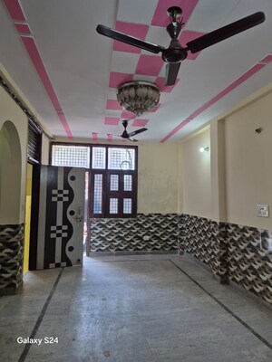 Room in 2 BHK Builder Floor at Vasundhara Sector 1 – for Rent