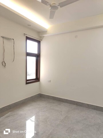 Room in 2 BHK Builder Floor at Saket – for Rent