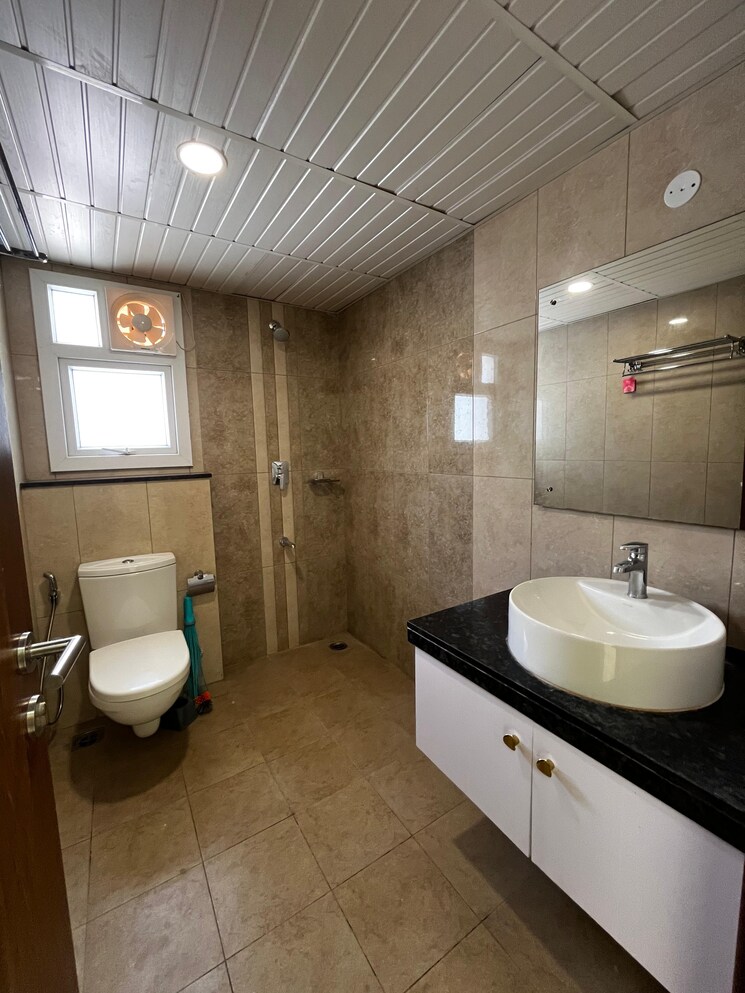 Bathroom, prestige-tranquil 3 Bedroom 1764 Sq.Ft. Apartment In Kokapet Hyderabad 9612657
