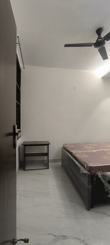 Bedroom in 1 BHK Builder Floor at Ansal Royale Casa, Sector 55 – for Rent