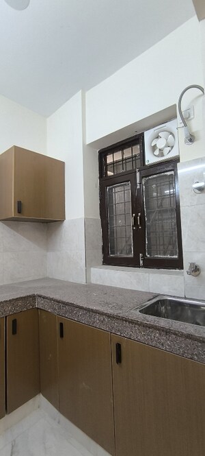 Kitchen in 1 BHK Builder Floor at Ansal Royale Casa, Sector 55 – for Rent