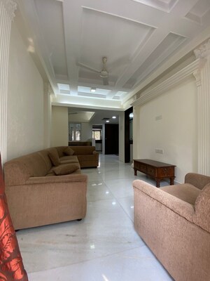 3 BHK Apartment For Rent in Khar West