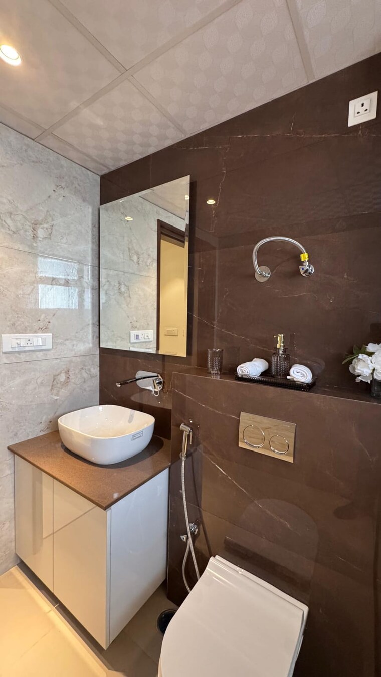 Bathroom, northview-homez 3 Bedroom 1200 Sq.Ft. Apartment In Ambala Highway Zirakpur 9612403