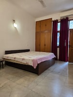 4 BHK + Pooja Room 300 Sq.Mt. Builder Floor in RWA Apartments Sector 20