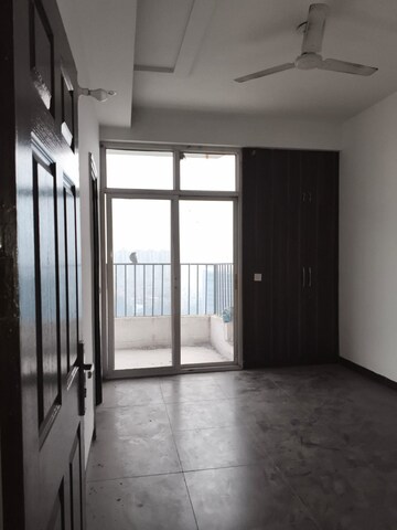 Room in 3.5 BHK Apartment at SG Shikhar Height, Siddharth Vihar – for Rent