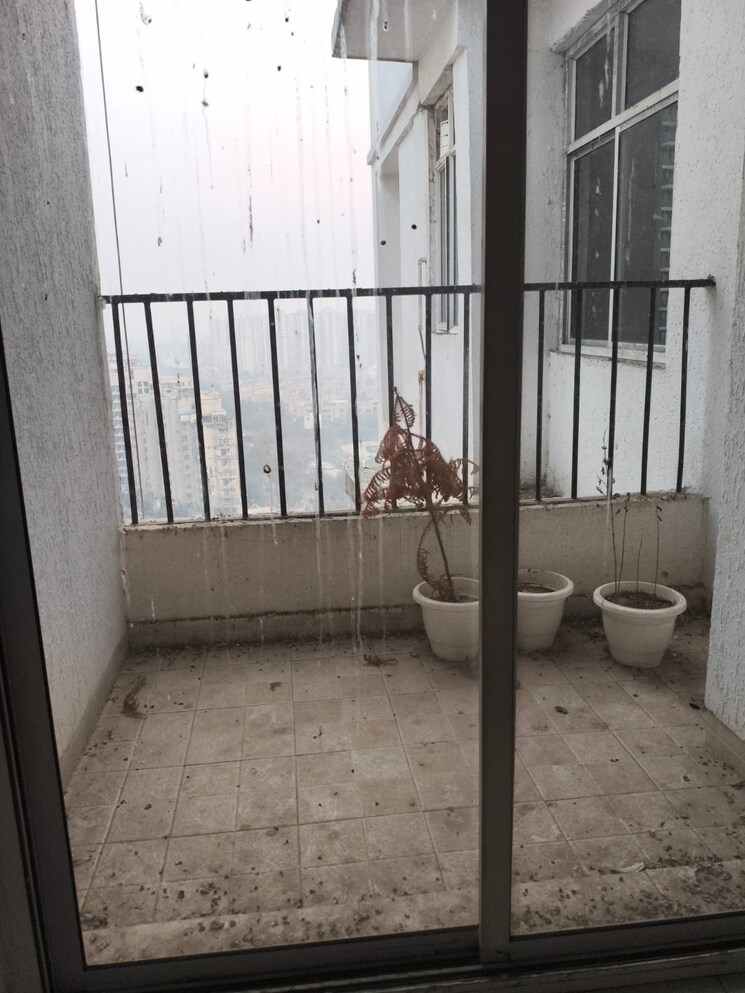 Balcony, sg-shikhar-height 3.5 Bedroom 1920 Sq.Ft. Apartment In Siddharth Vihar Ghaziabad 9612567