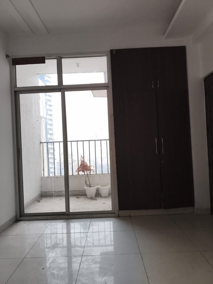 Room, sg-shikhar-height 3.5 Bedroom 1920 Sq.Ft. Apartment In Siddharth Vihar Ghaziabad 9612567