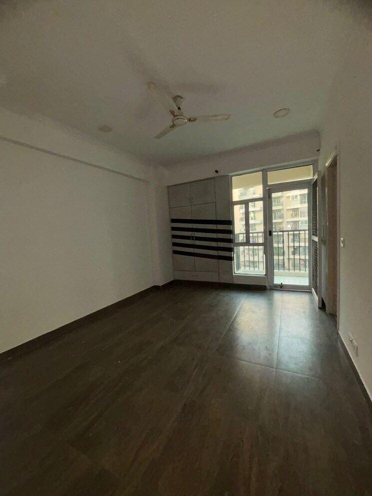 Room, gaur-city-2-16th-avenue 3 Bedroom 1385 Sq.Ft. Apartment In Sector 16c Greater Noida Greater Noida 9612553