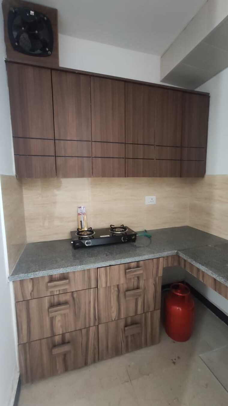Kitchen, rwa-residential-society-sector-46 1 Bedroom 500 Sq.Ft. Builder Floor In Sector 46 Gurgaon 9612666
