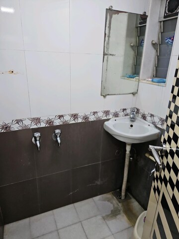 Team Area in 3 BHK Apartment at Malabar Hill – for Rent